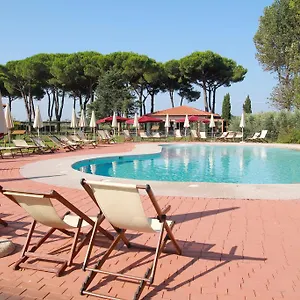 https://la-fattoria-di-tirrenia.it-tuscanyhotel.com